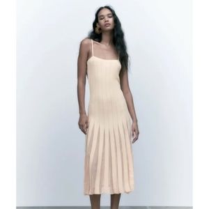 Zara pleated knit dress - Size S